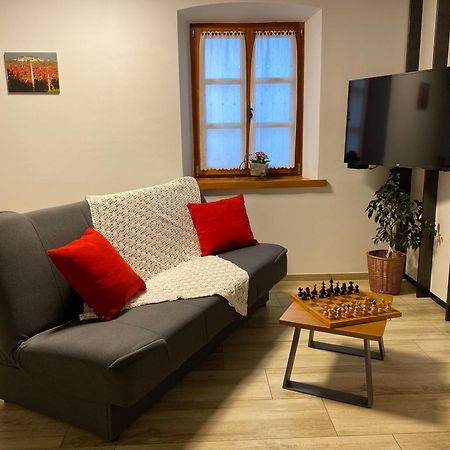 Apartmaji In Sobe Odlicna Hisa Stanjel Luaran gambar