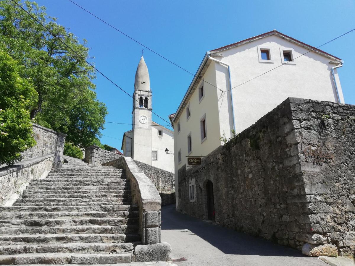 Apartmaji In Sobe Odlicna Hisa Stanjel Luaran gambar