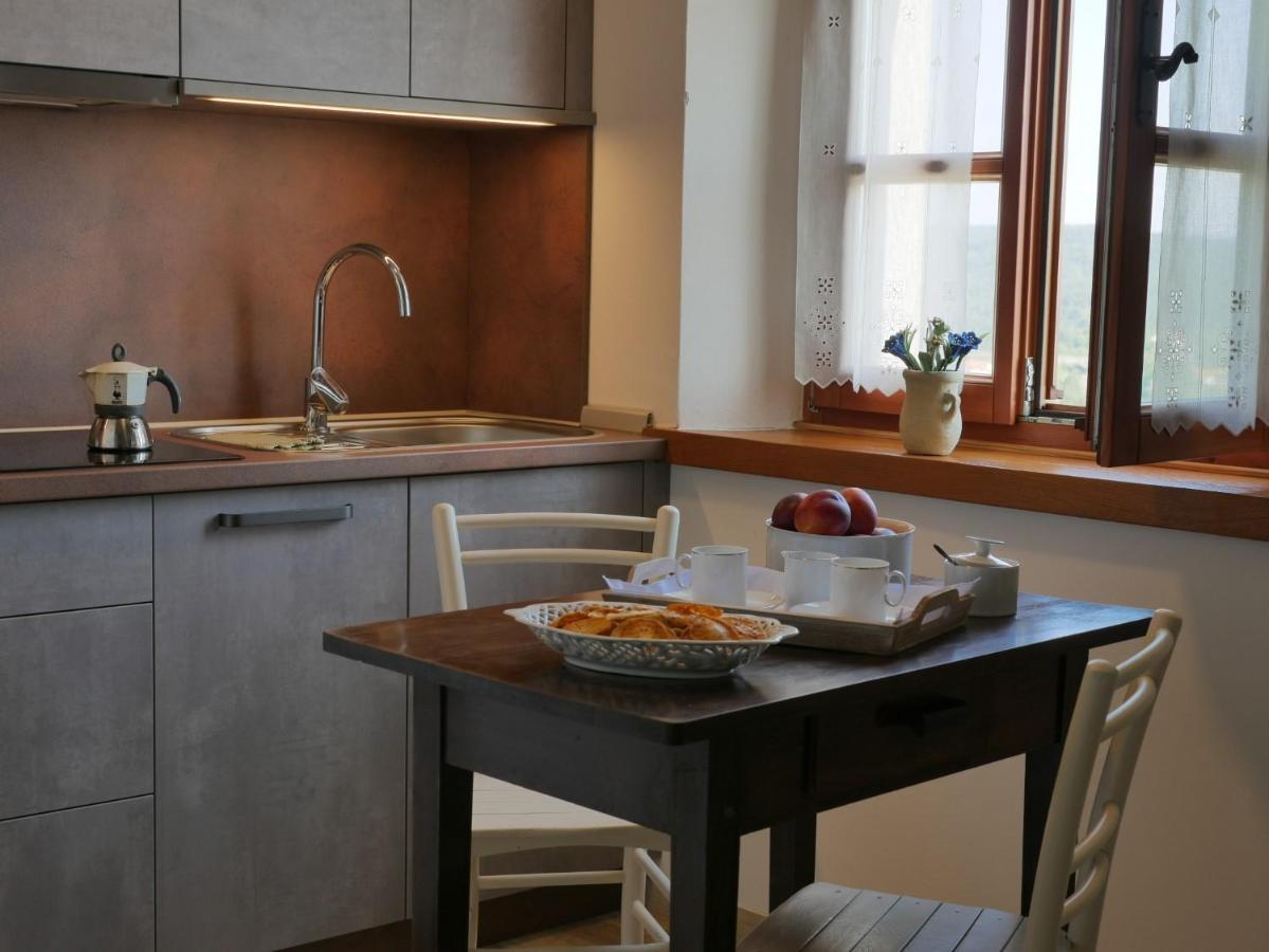 Apartmaji In Sobe Odlicna Hisa Stanjel Luaran gambar