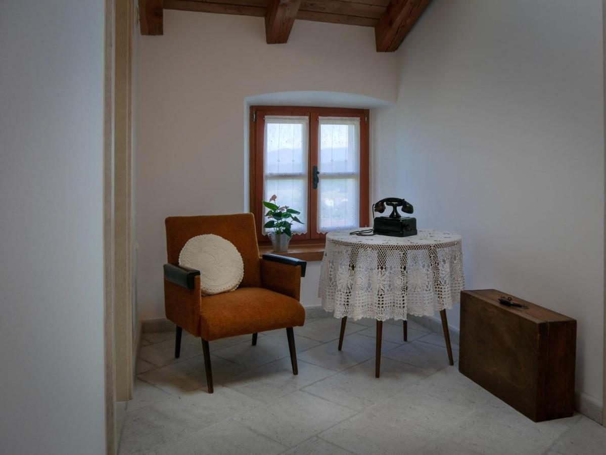 Apartmaji In Sobe Odlicna Hisa Stanjel Luaran gambar