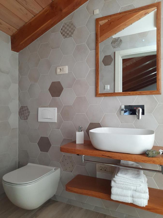 Apartmaji In Sobe Odlicna Hisa Stanjel Luaran gambar