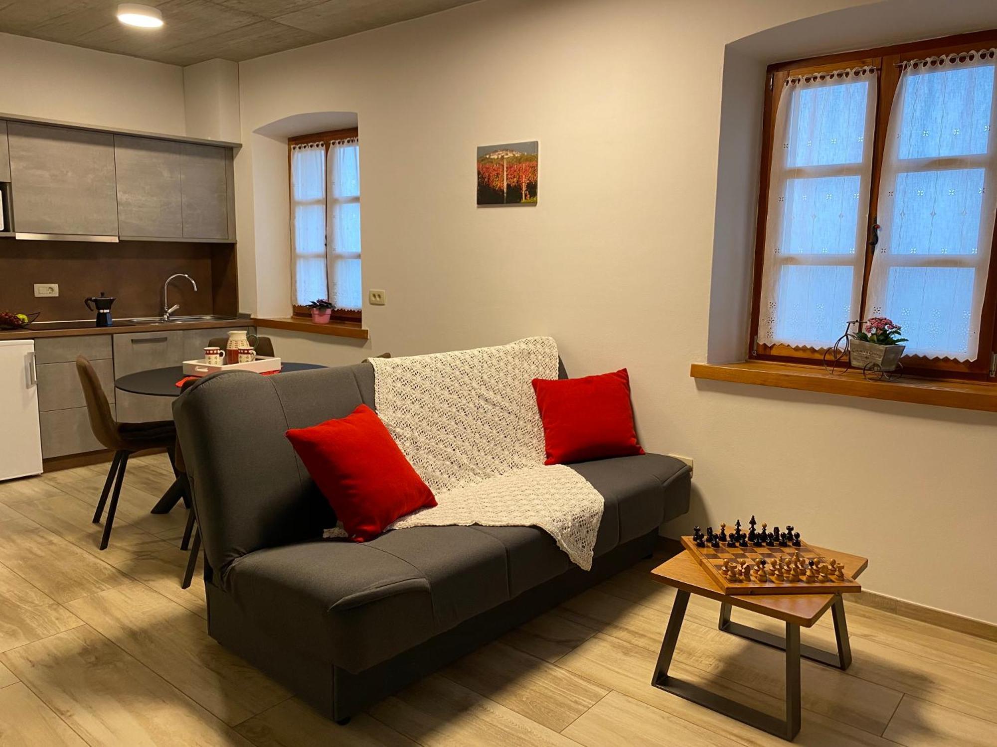 Apartmaji In Sobe Odlicna Hisa Stanjel Luaran gambar